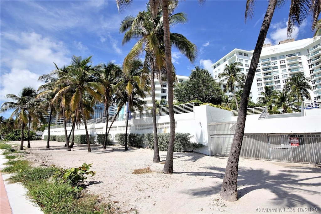 5151 Collins Ave - Photo 45