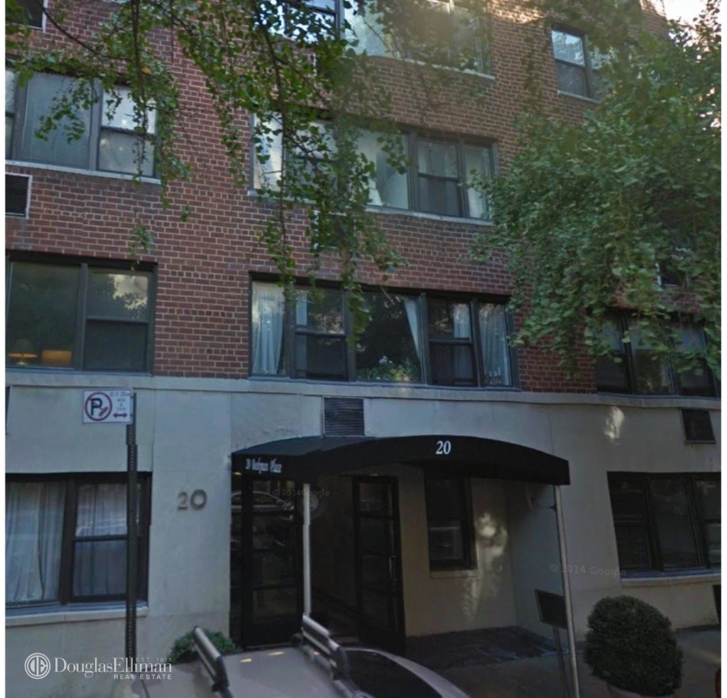 20 Beekman Pl - Photo 1