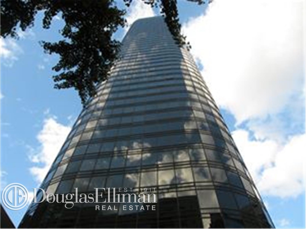 265 East 66th Street - Photo 3