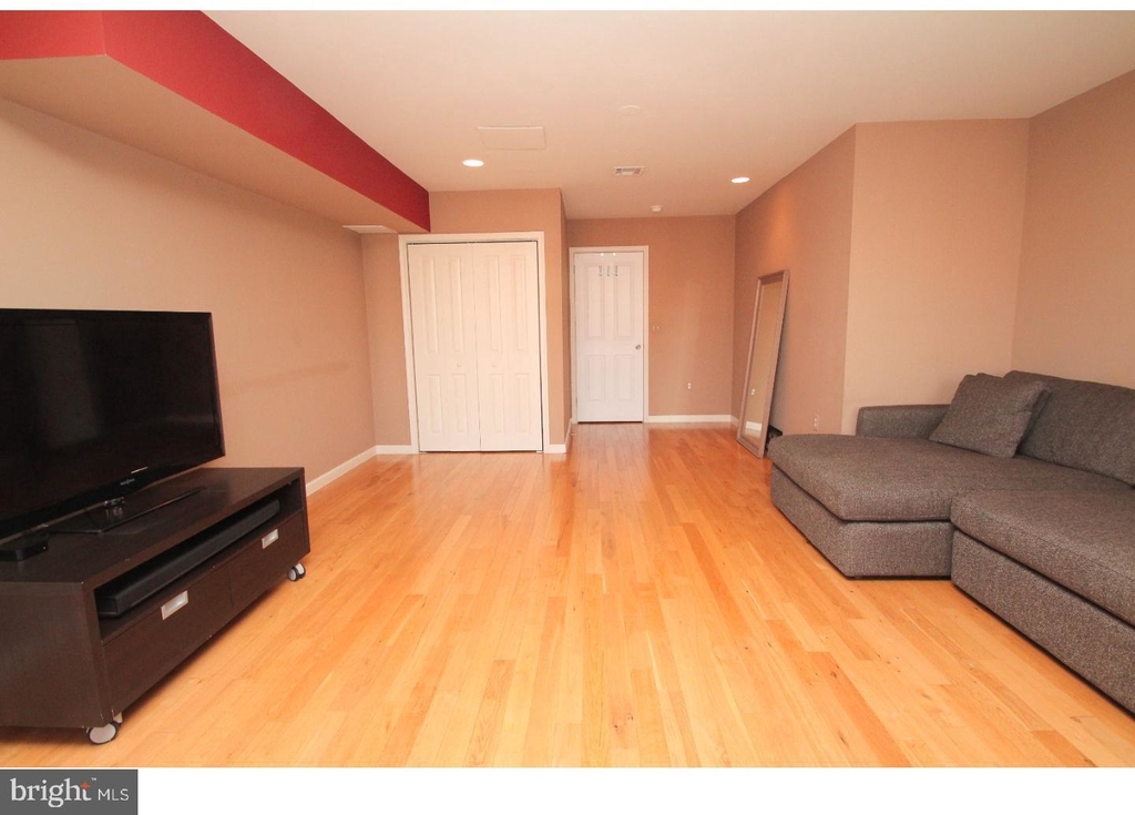 1255 N Howard Street - Photo 17