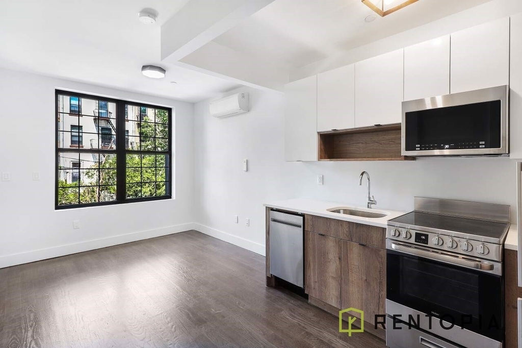 771 Lexington Avenue - Photo 1