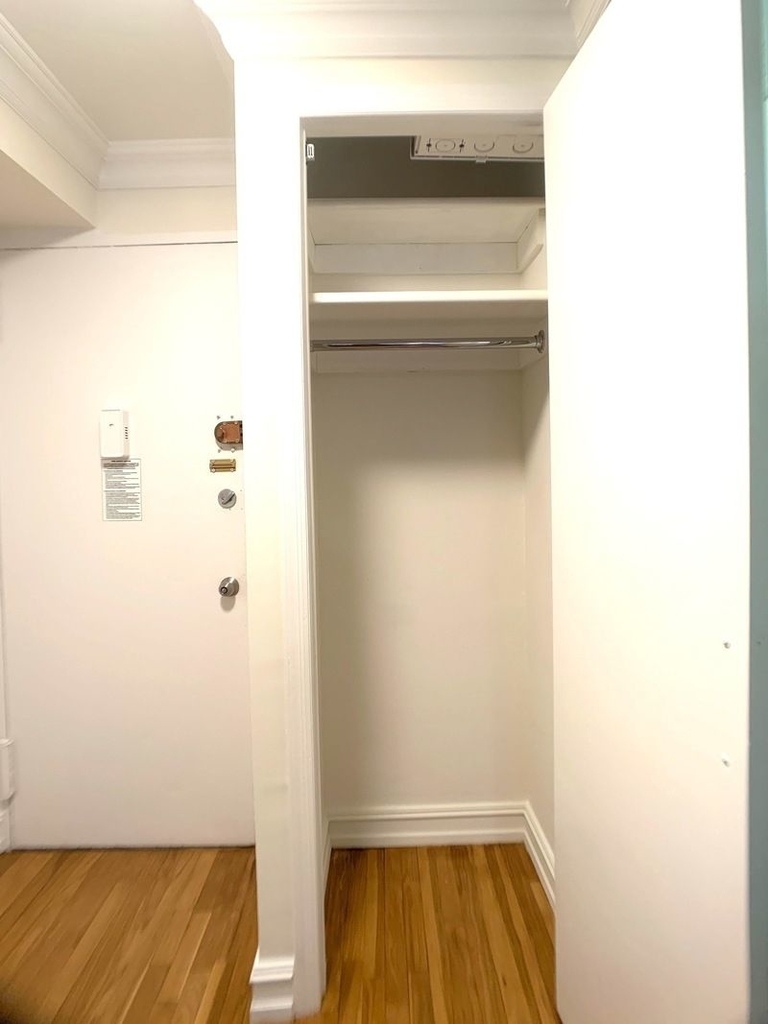 305 west 13th street - Photo 7