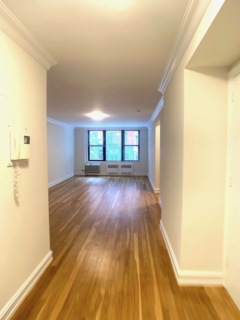 305 west 13th street - Photo 5