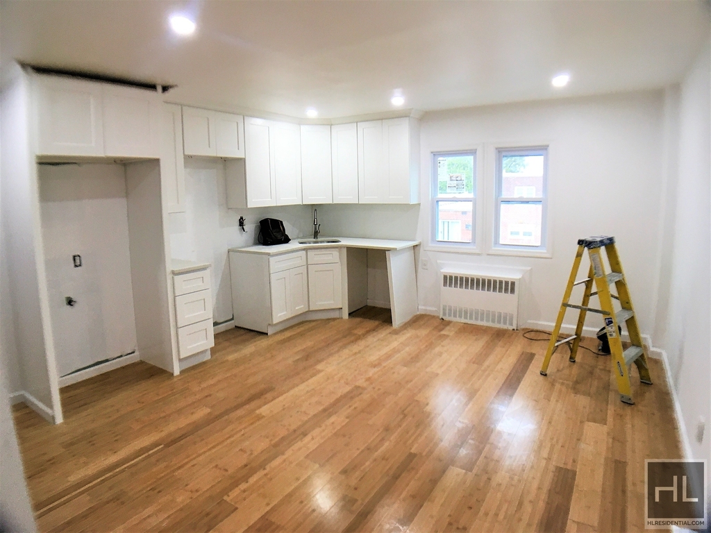 717 East 58 Street - Photo 1