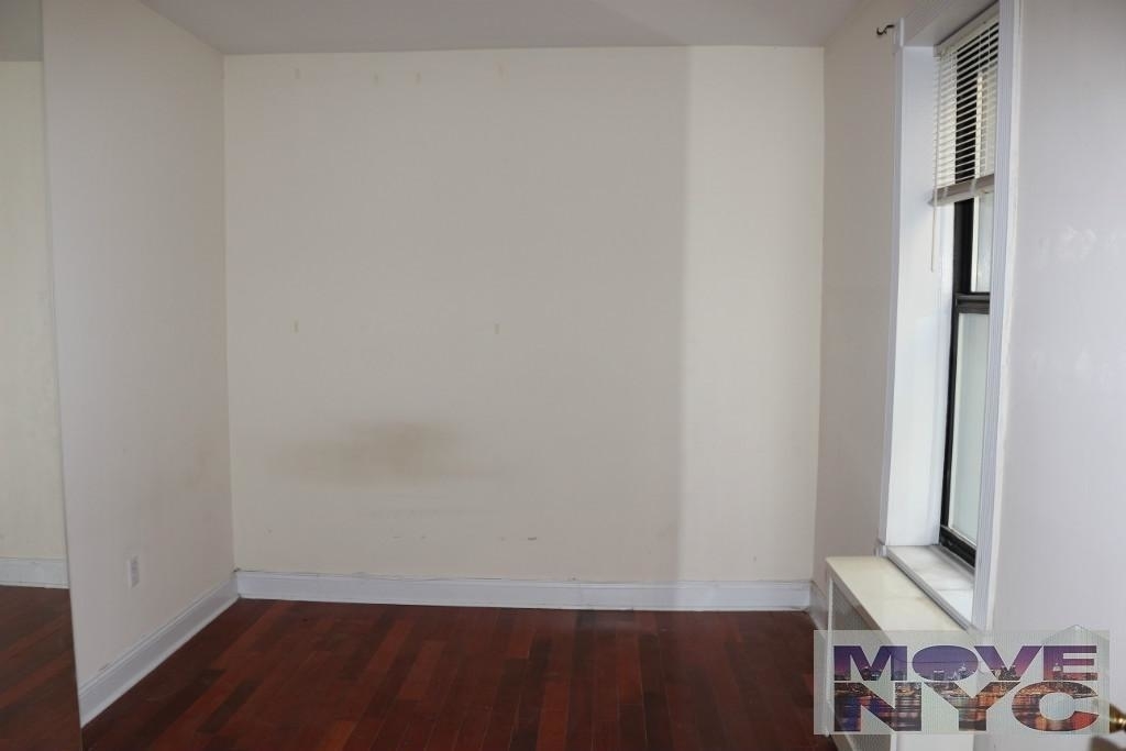 686 West 204th Street - Photo 2