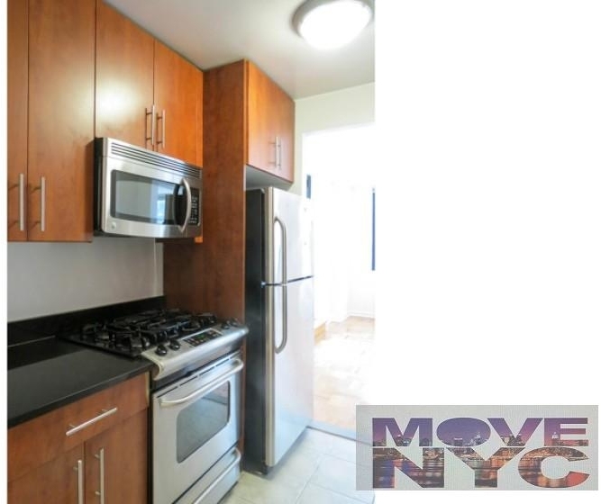 315 W 57th St. - Photo 6