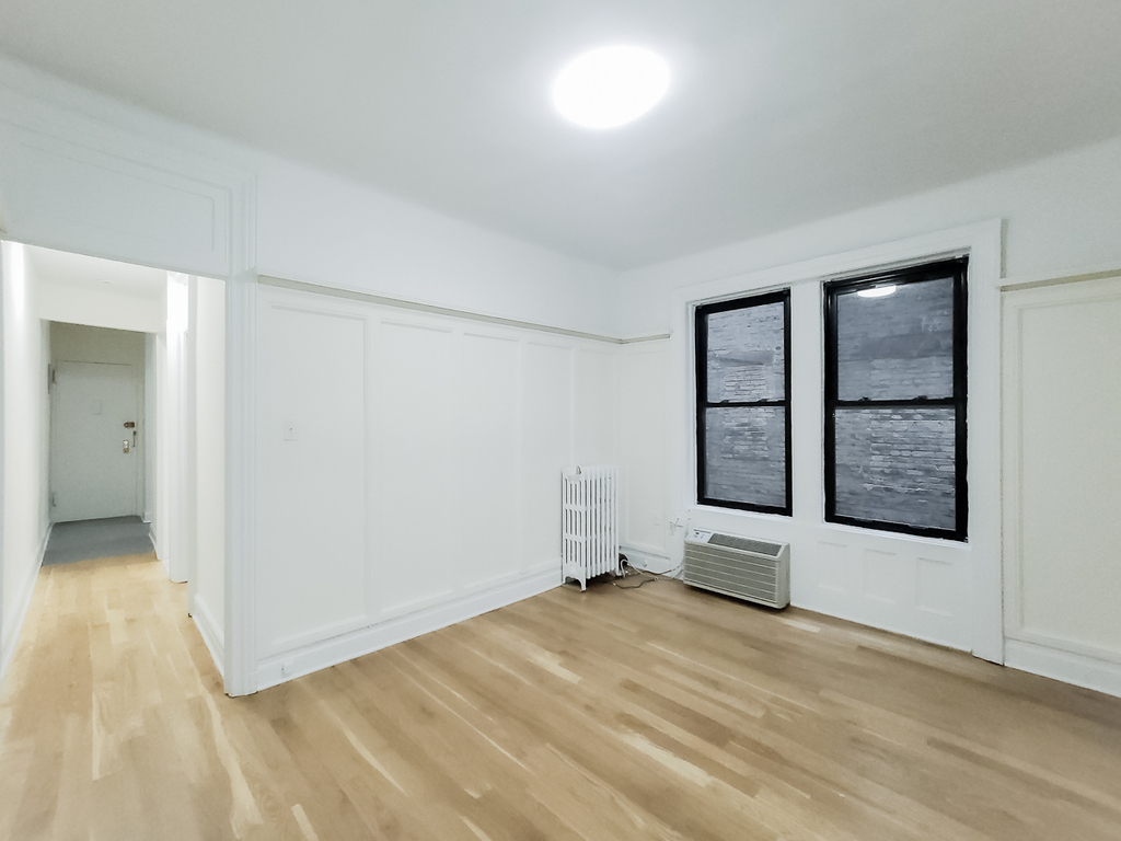 326 East 58th Street - Photo 0