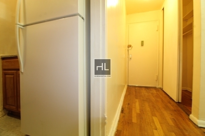 145 East 18 Street - Photo 7