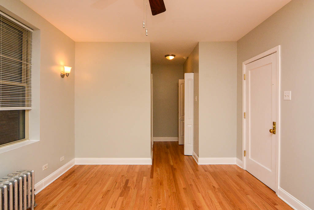 1369 Greenleaf - Photo 6