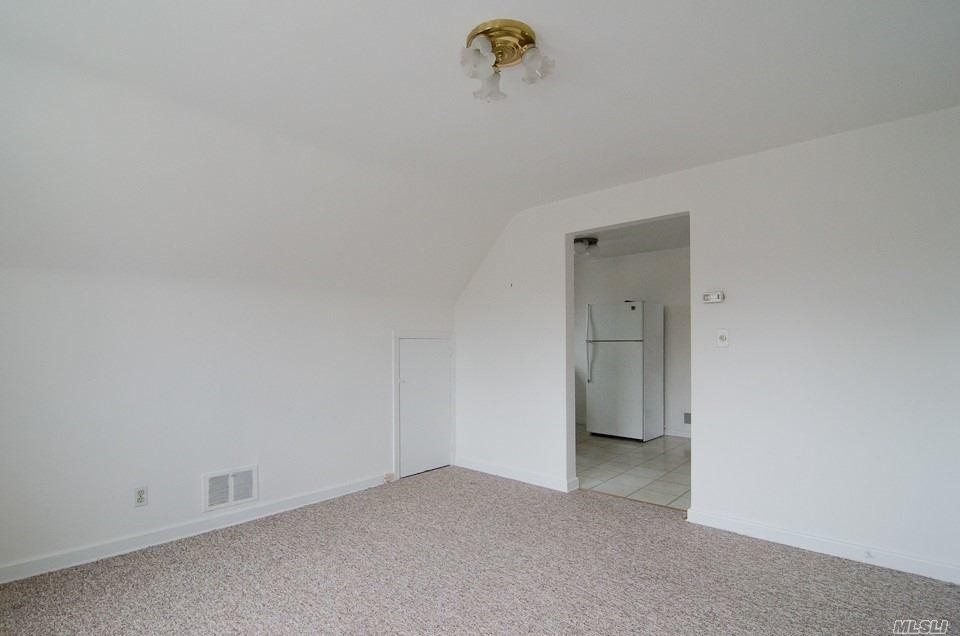 322 E Penn Street - Photo 8