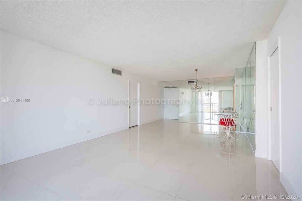 6039 Collins Ave - Photo 7