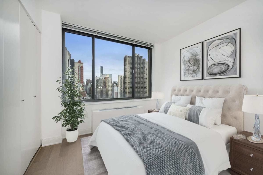 222 East 34th Street - Photo 4