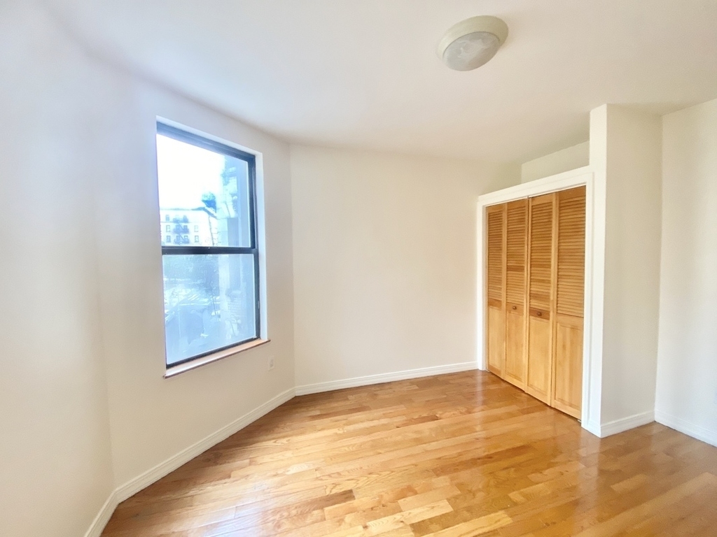 610 West 150th Street - Photo 6