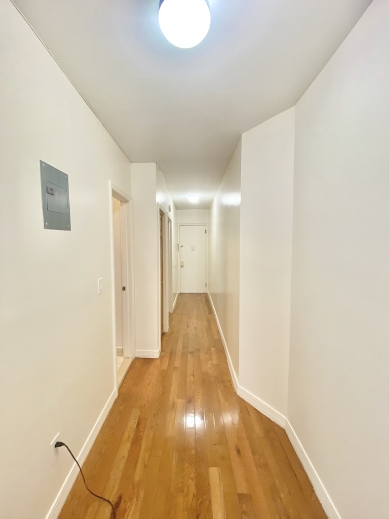 610 West 150th Street - Photo 2