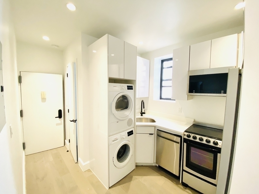 138 Ludlow Street - Photo 0