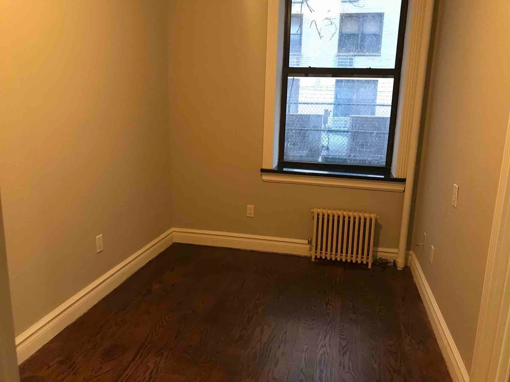 330 East 35th Street - Photo 4