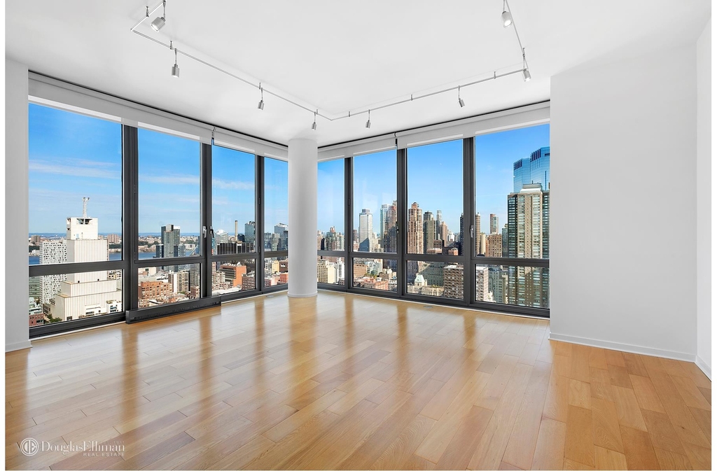 310 West 52nd St - Photo 1