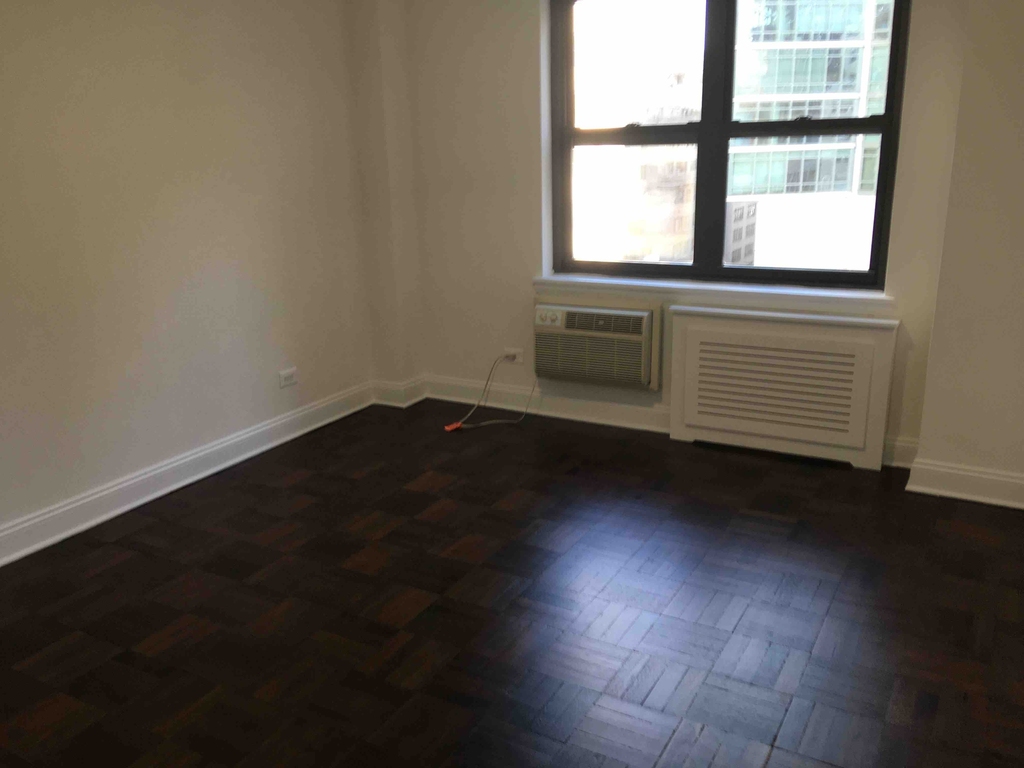 157 East 57 Street - Photo 4