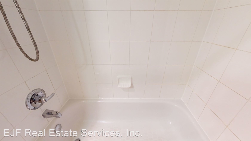 2415 20th Street Nw Unit B1 - Photo 17