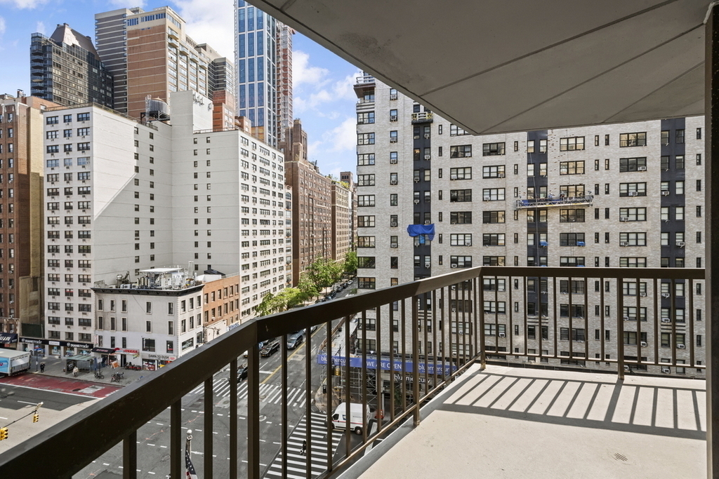 360 East 57th Street - Photo 5