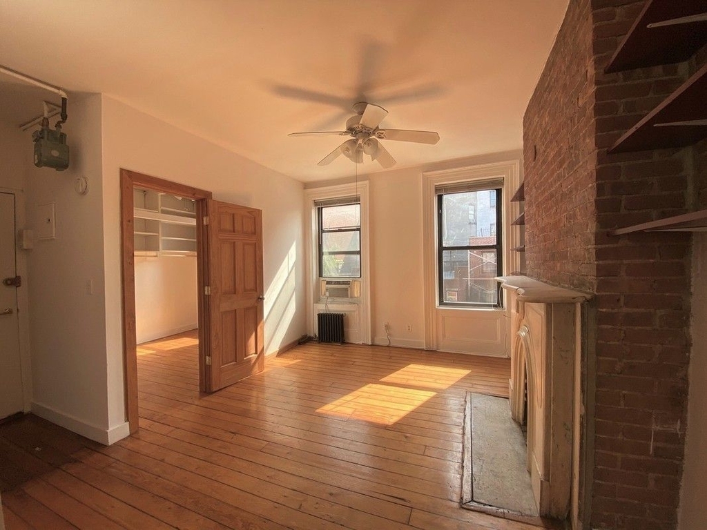 247 East 10th Street - Photo 1