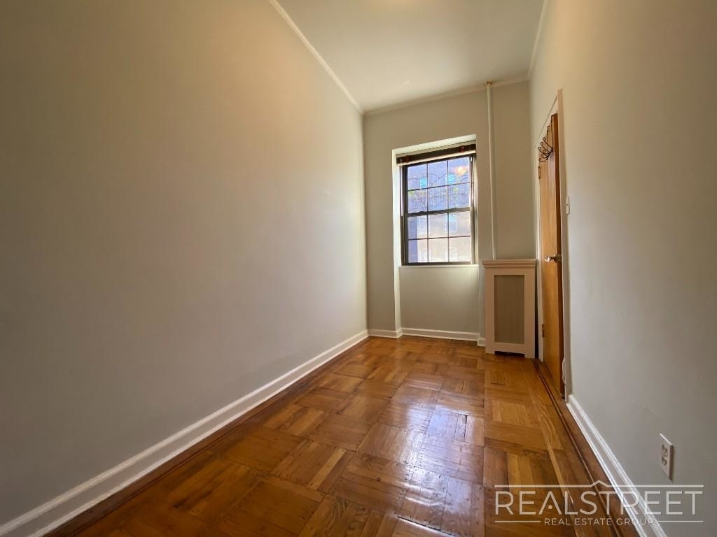 433 Clinton Street - Photo 6