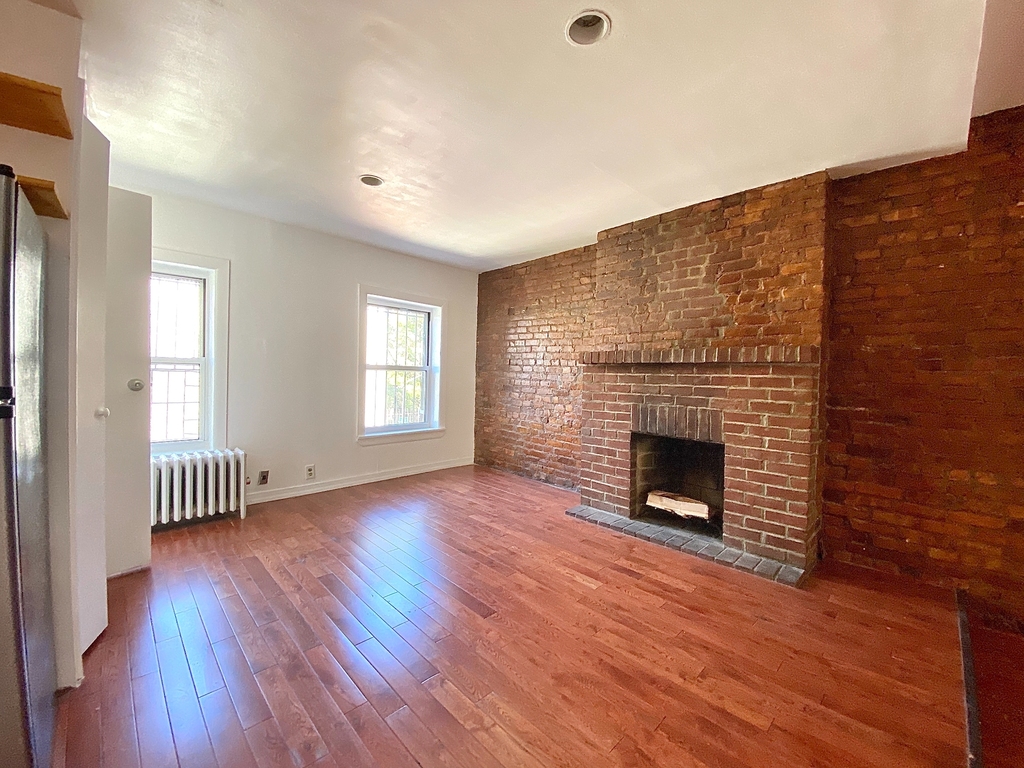 54 5th Avenue - Photo 1