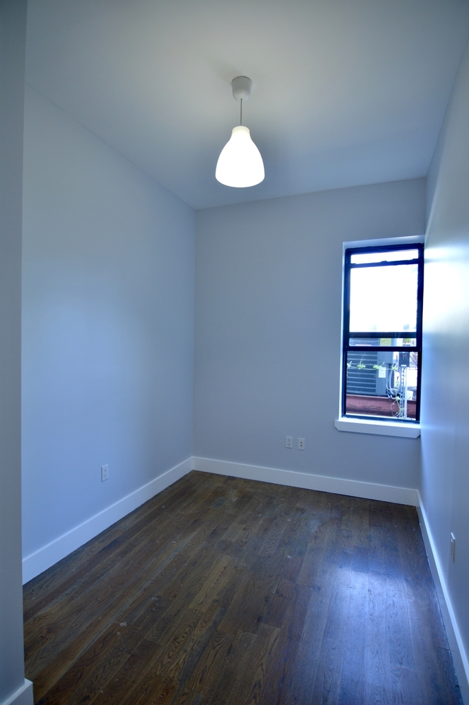 270 Jefferson Street - Photo 6