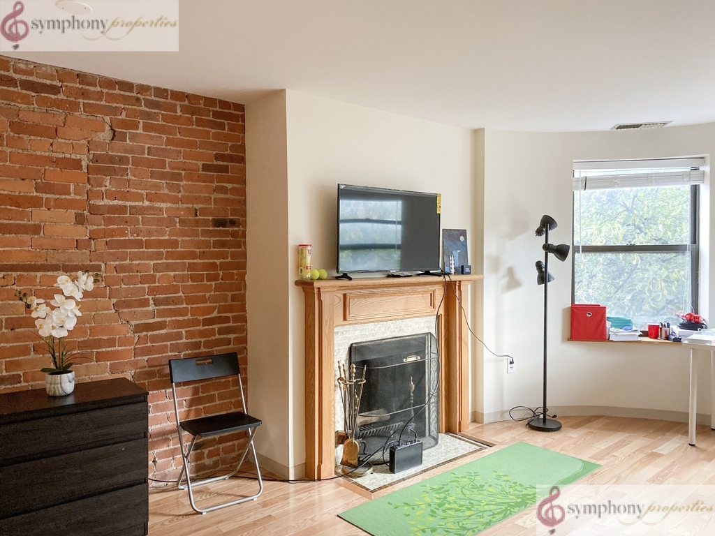 103 Gainsborough St. - Photo 0