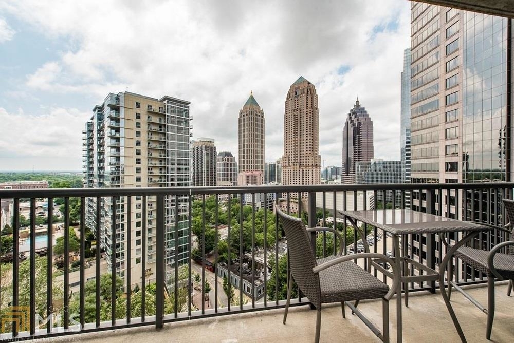 1080 Peachtree St - Photo 0