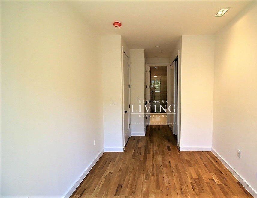 110 Jefferson Avenue - Photo 2