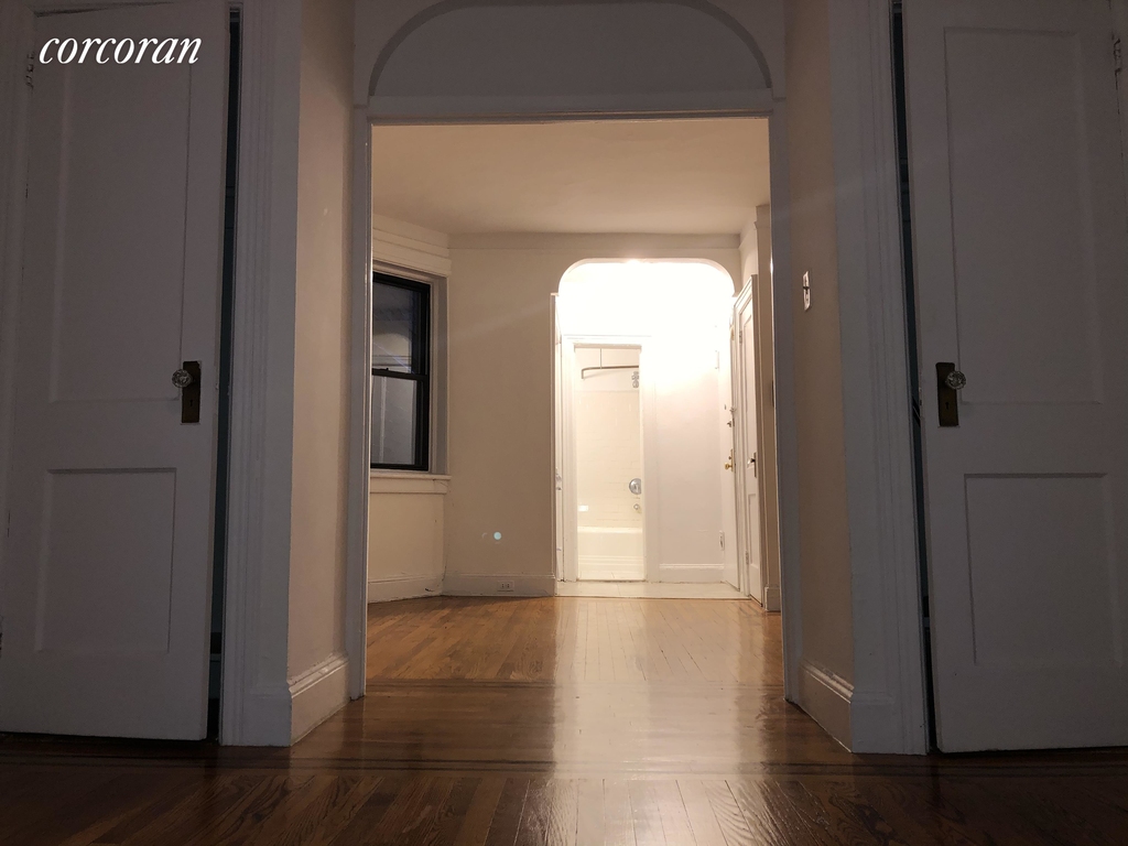 East 58th Street - Photo 2