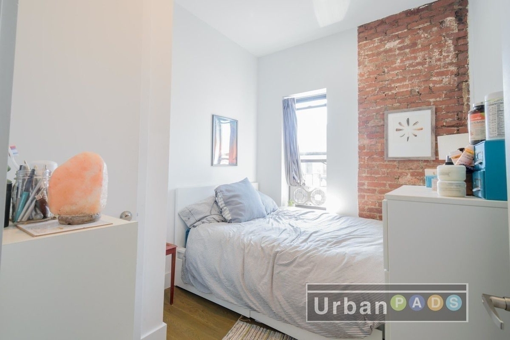 125 Sterling Street - Photo 2