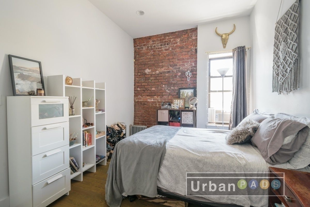 125 Sterling Street - Photo 1