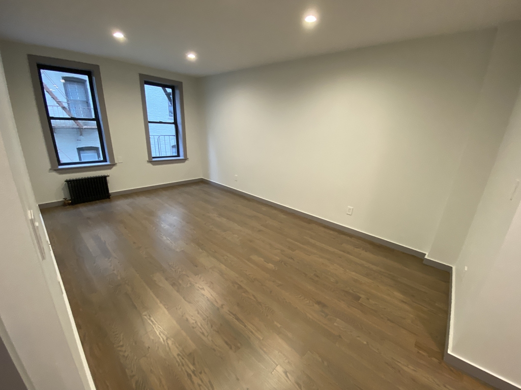 600 West 189th Street - Photo 6