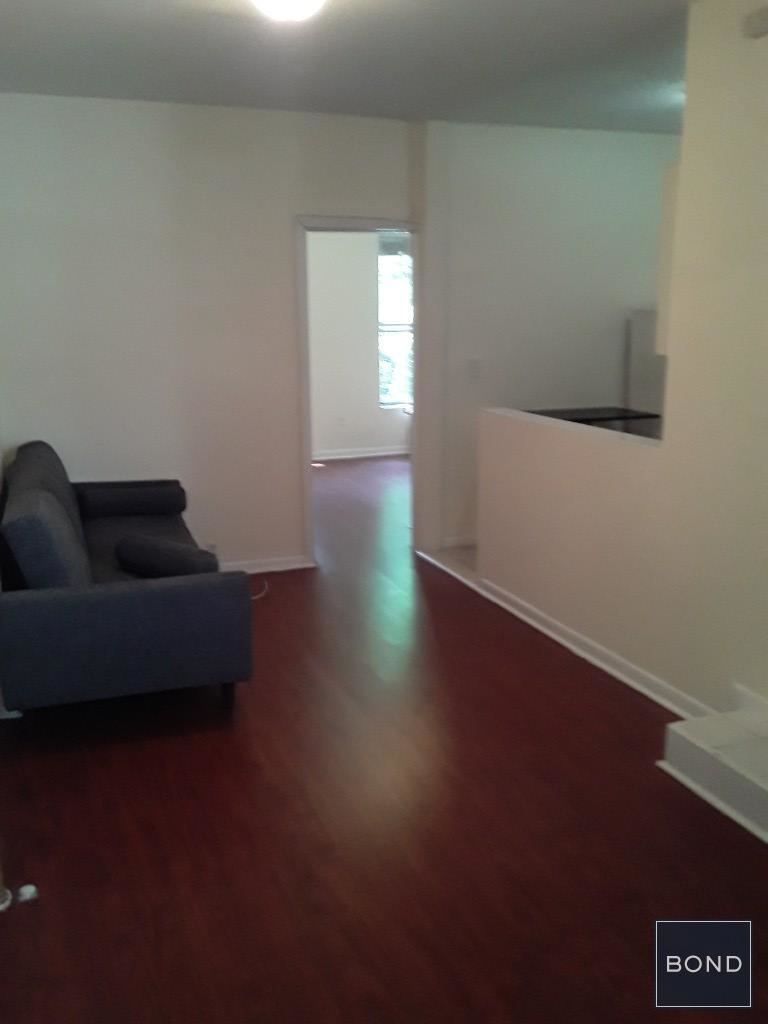 522 East 11th Street - Photo 1