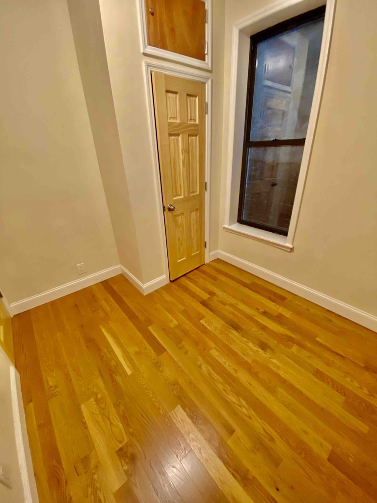 321 East 85th Street - Photo 3