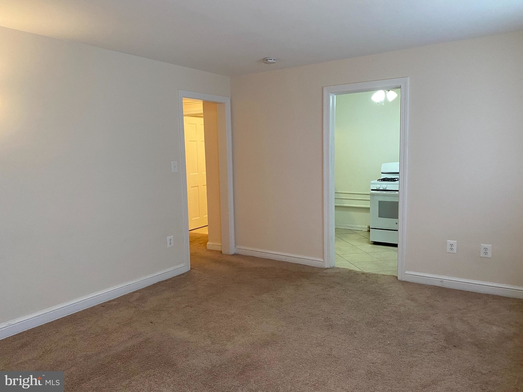 2523 Wilson Boulevard - Photo 8