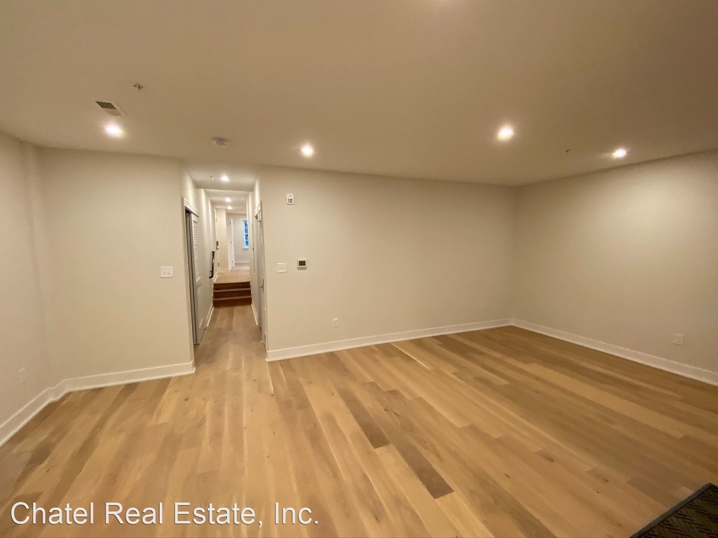 3016 Dumbarton Street, Nw - Photo 2