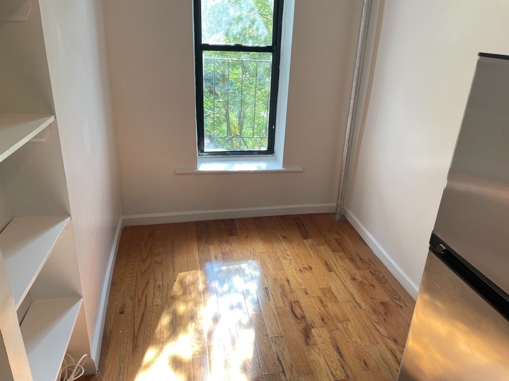 524 East 119th Street - Photo 6