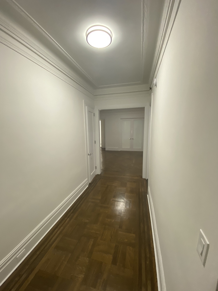 200 West 58 Street  - Photo 6