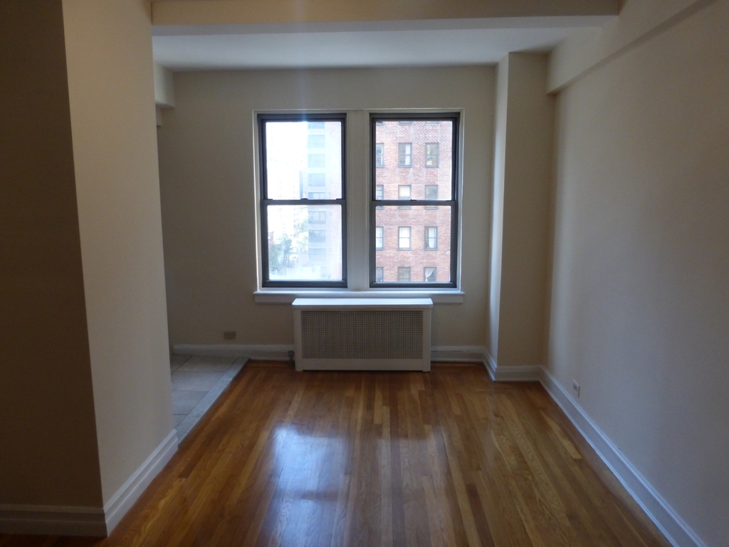 301 East 38th Street - Photo 0