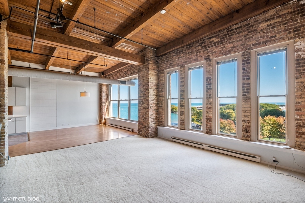 540 North Lake Shore Drive - Photo 8