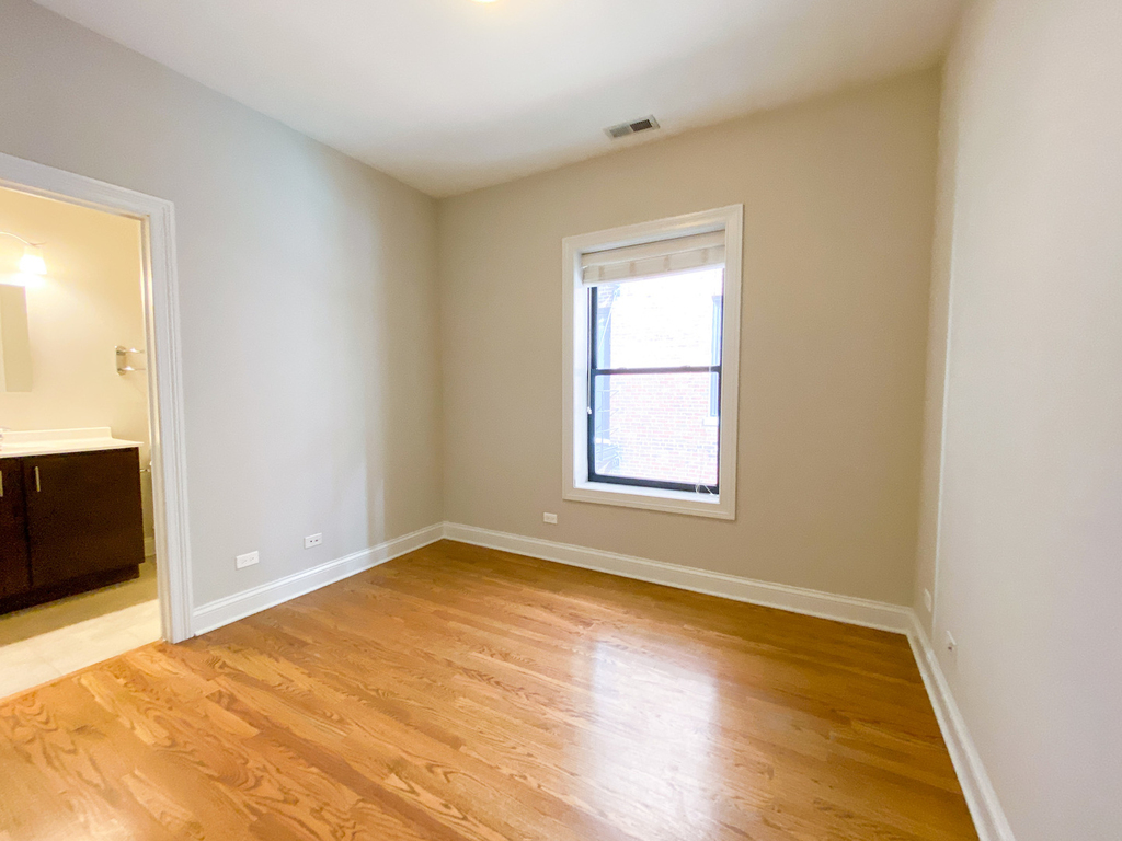 421 West Belmont Avenue - Photo 11