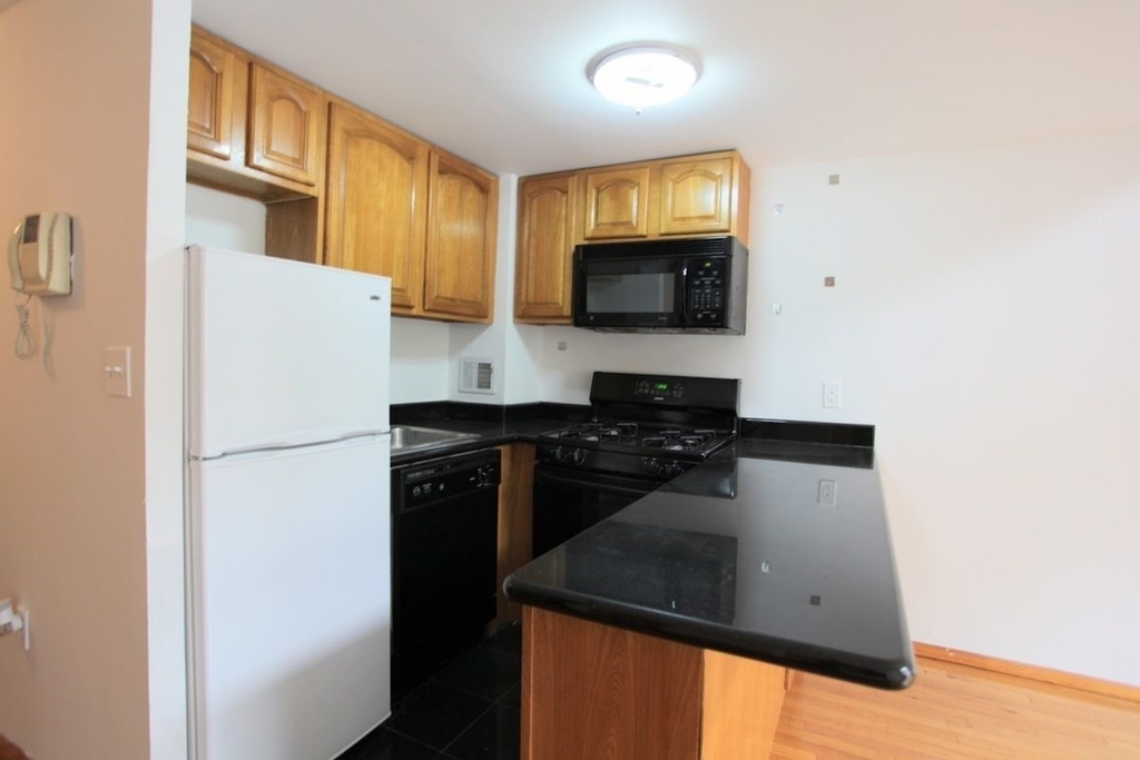 212 East 10th Street - Photo 11