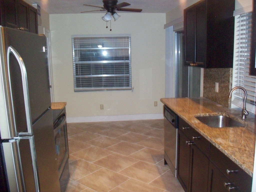 9677 Sandalfoot Boulevard - Photo 2