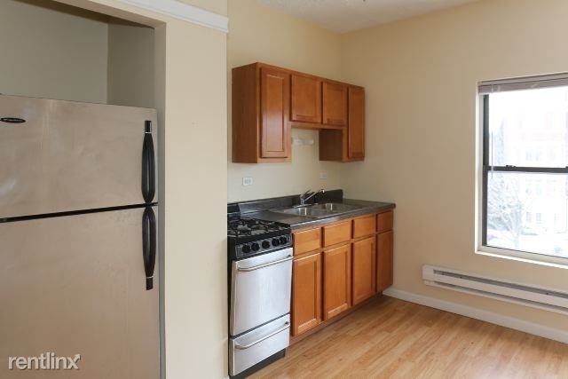 4555 N Malden St 303 - Photo 1