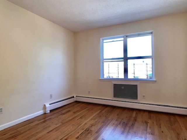 673 Bergen Street - Photo 4