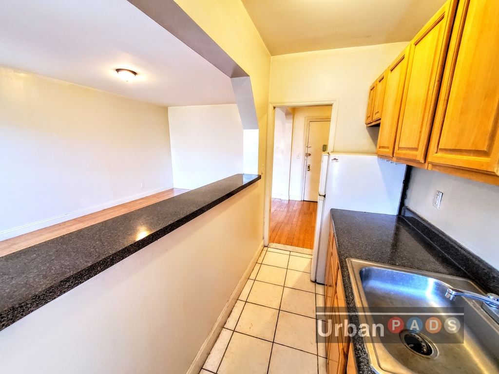 590 Ocean Avenue - Photo 4