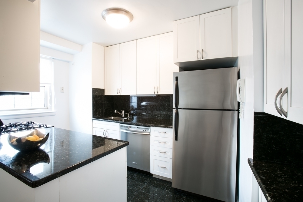 360 East 65th Street - Photo 2